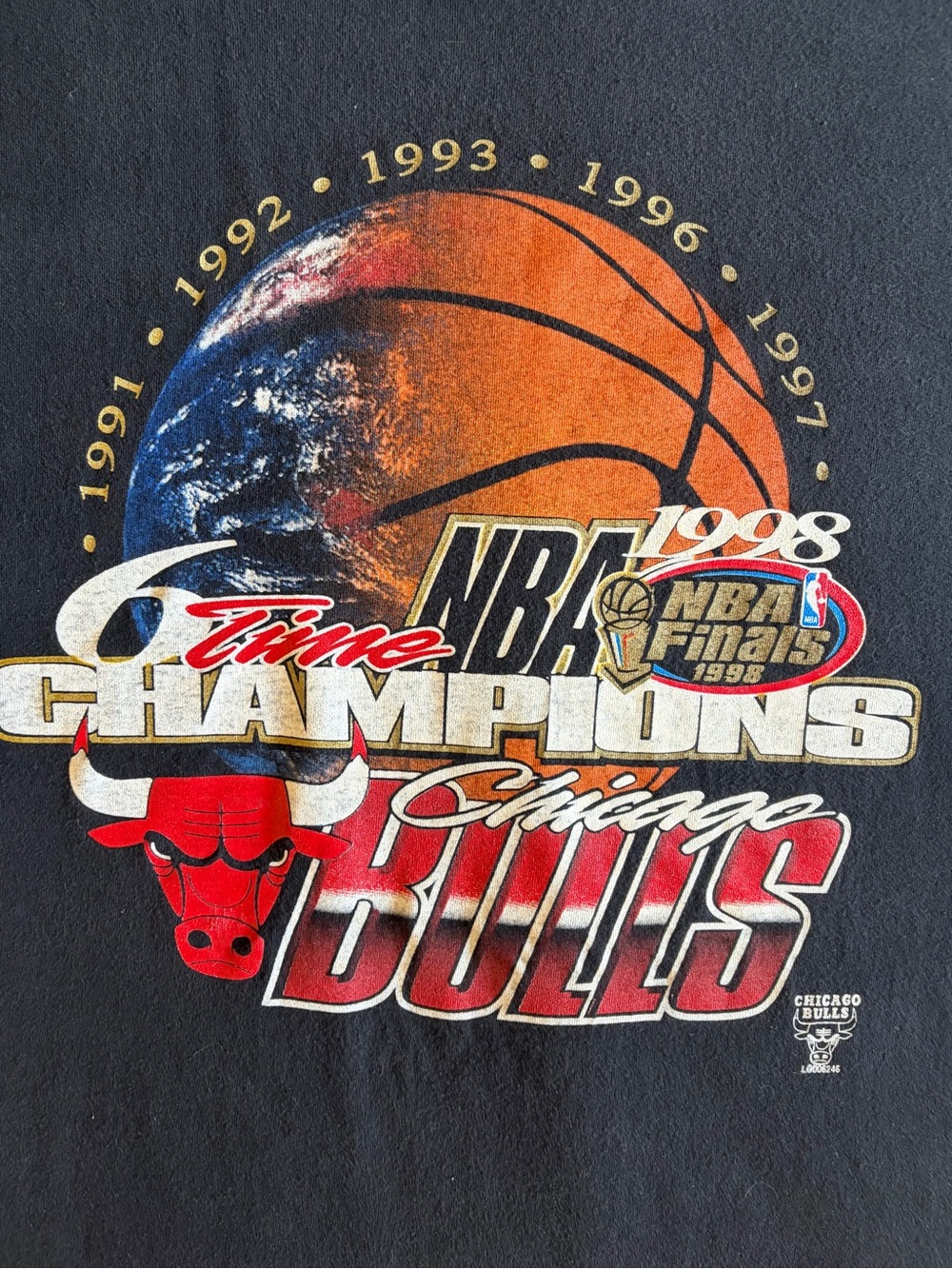 Vintage Chicago Bulls "6-Time Champions" T-Shirt (1998)

Size XL